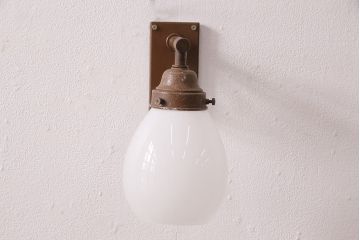 アンティーク照明　透かしがアクセントになるウォールランプ(壁付け照明、壁掛け照明)(R-049729)