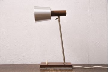 ヴィンテージ照明　北欧ビンテージ　デンマーク　メンズライクな空間づくりに活躍するデスクライト(卓上照明、スタンドライト、シェード)(R-049730)