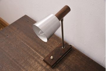 ヴィンテージ照明　北欧ビンテージ　デンマーク　メンズライクな空間づくりに活躍するデスクライト(卓上照明、スタンドライト、シェード)(R-049731)