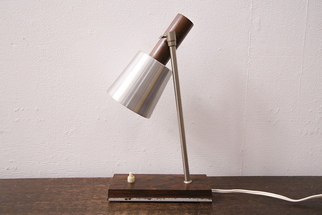 ヴィンテージ照明　北欧ビンテージ　デンマーク　メンズライクな空間づくりに活躍するデスクライト(卓上照明、スタンドライト、シェード)(R-049731)