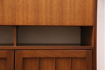 ヴィンテージ家具　イギリス　チーク材　木目の美しさとスタイリッシュなデザインが魅力のビューローキャビネット(ライティングビューロー、収納棚、戸棚、ビンテージ)(R-049734)
