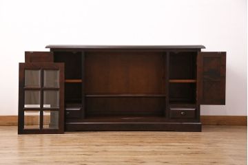 中古　美品　北海道民芸家具　HM135　クラシカルな雰囲気が魅力!落ち着きのある空間づくりにおすすめのサイドボード(キャビネット、収納棚、リビングボード)(R-049737)