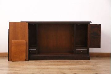 中古　美品　北海道民芸家具　HM135　クラシカルな雰囲気が魅力!落ち着きのある空間づくりにおすすめのサイドボード(キャビネット、収納棚、リビングボード)(R-049737)