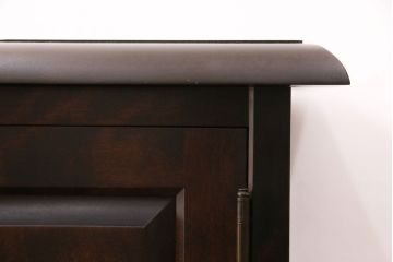 中古　美品　北海道民芸家具　HM135　クラシカルな雰囲気が魅力!落ち着きのある空間づくりにおすすめのサイドボード(キャビネット、収納棚、リビングボード)(R-049737)