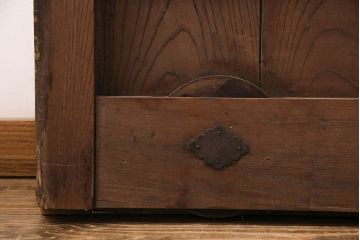 アンティーク建具　明治期　総欅材!　格子蔵戸(引き戸、玄関戸)(R-049745)