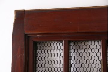 アンティーク建具　明治期　ヒノキ材　細かな格子がおしゃれな蔵戸(きつね格子、狐格子、格子入り蔵戸、引き戸、玄関戸、格子戸、マス目、升目)(R-049747)