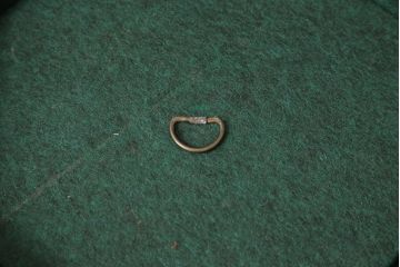 アンティーク家具　イギリスアンティーク　ウォールナット材　小物収納にもなるクラシカルな佇まいが魅力のゲームテーブル(サイドテーブル、花台)(R-049750)