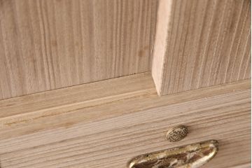 中古　国産　並厚　松・竹・梅のデザインが施された繊細で上品な引手が魅力の総桐箪笥(和タンス、衣装箪笥、引き出し、チェスト、桐たんす)(定価約70万円)(R-049756)