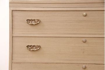 中古　国産　並厚　松・竹・梅のデザインが施された繊細で上品な引手が魅力の総桐箪笥(和タンス、衣装箪笥、引き出し、チェスト、桐たんす)(定価約70万円)(R-049756)