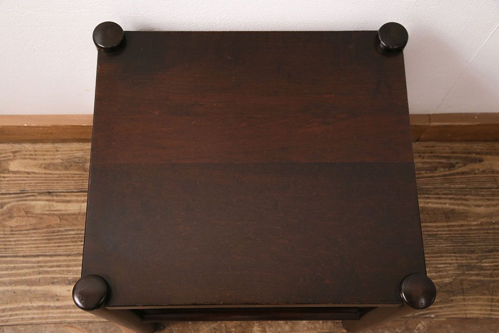 中古　北海道民芸家具　シンプルな佇まいがお部屋に取り入れやすい板座のスツール(花台、サイドテーブル、飾り台)(R-049759)