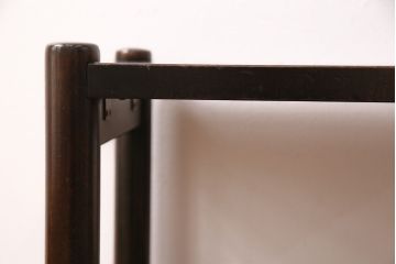 中古　北海道民芸家具　シンプルな佇まいがお部屋に取り入れやすい板座のスツール(花台、サイドテーブル、飾り台)(R-049759)