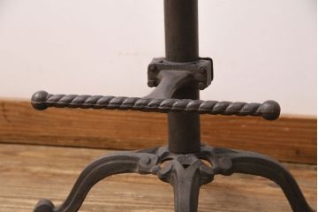 中古　ブランド家具　無骨な佇まいが格好良い!インダストリアルな空間におすすめのスツール(椅子、カウンタースツール、ハイスツール)(R-049760)