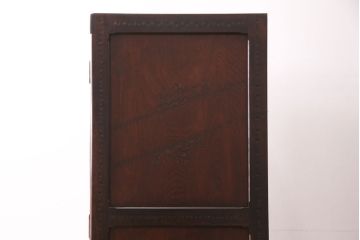 中古　美品　伝統工芸　軽井沢彫り　繊細な桜の図が見事なワードローブ(洋服タンス、チェスト、衣装箪笥)(R-049764)