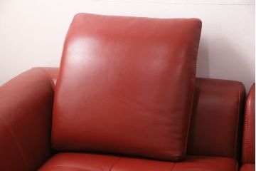 中古　IDC大塚家具　本革L/S　コンフォート　レッドカラーが目を引くソファセット(定価約58万円)(3人掛け、4人掛け)(R-049790)