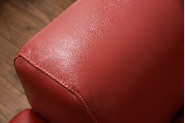 中古　IDC大塚家具　本革L/S　コンフォート　レッドカラーが目を引くソファセット(定価約58万円)(3人掛け、4人掛け)(R-049790)