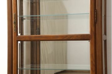 中古　美品　ハワード・ミラー社　高級時計メーカーによる上質なキャビネット(飾り棚、キュリオケース、コレクションケース、ガラスケース)(定価約37万円)(R-049791)