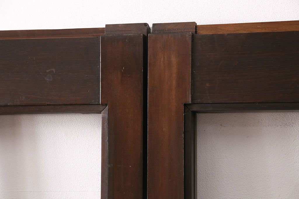 アンティーク建具　和モダンな雰囲気を高めるヒノキ材製格子蔵戸2枚セット(きつね格子、狐格子、引き戸、玄関戸、格子戸、マス目、升目)(R-049792)