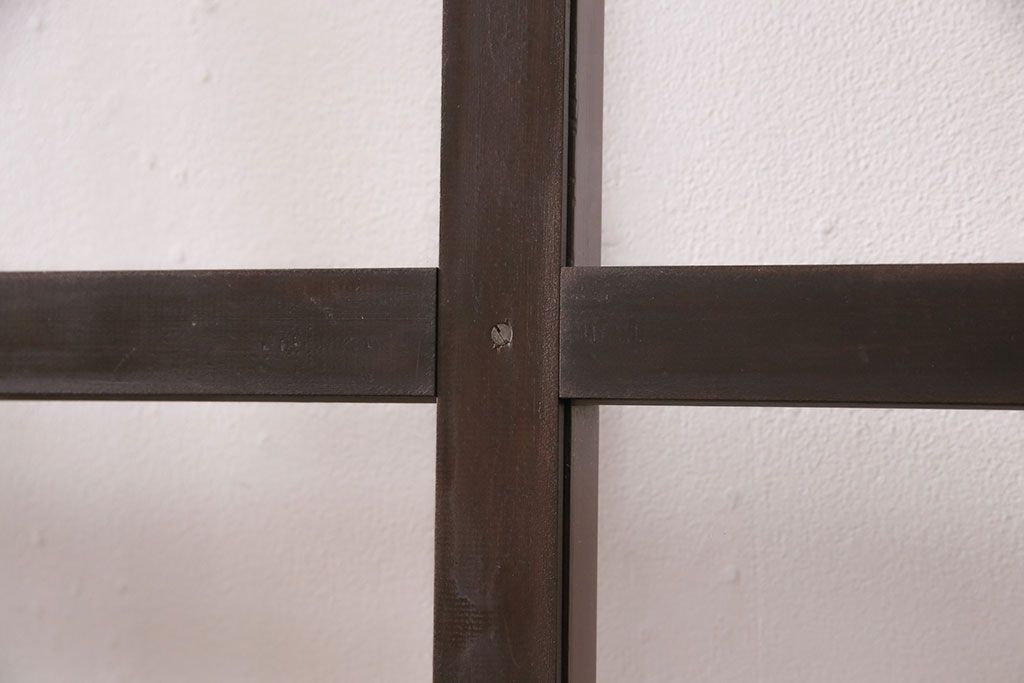 アンティーク建具　和モダンな雰囲気を高めるヒノキ材製格子蔵戸2枚セット(きつね格子、狐格子、引き戸、玄関戸、格子戸、マス目、升目)(R-049792)