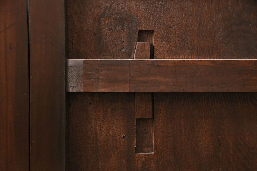 アンティーク建具　和モダンな雰囲気を高めるヒノキ材製格子蔵戸2枚セット(きつね格子、狐格子、引き戸、玄関戸、格子戸、マス目、升目)(R-049792)