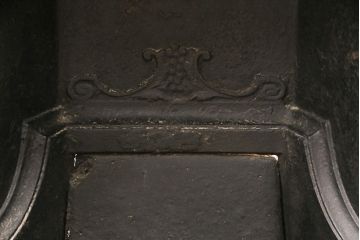 イギリスアンティークアンティーク　色鮮やかな花柄が華やかさを演出するマントルピース(暖炉、ファイヤープレイス)(R-049799)