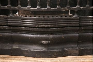 イギリスアンティークアンティーク　色鮮やかな花柄が華やかさを演出するマントルピース(暖炉、ファイヤープレイス)(R-049799)