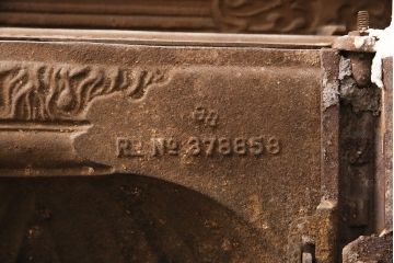 イギリスアンティークアンティーク　色鮮やかな花柄が華やかさを演出するマントルピース(暖炉、ファイヤープレイス)(R-049799)