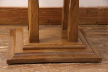 アメリカビンテージ　あたたかみを感じる風合いが魅力のニレ材製センターテーブル(カフェテーブル、コーヒーテーブル、サイドテーブル、ヴィンテージ)(R-049803)