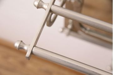 希少　アメリカヴィンテージ　クールな魅力で空間を演出するウォールミラー(ウォールシェルフ、壁掛けラック、壁掛けミラー、鏡、ビンテージ)(R-049804)