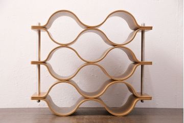 中古　美品　サイトーウッド(SAITO WOOD)　まるでオブジェのようなフォルムが美しいワインラック(ワインストレージ、ワイン収納、シャンパンホルダー)(R-049805)