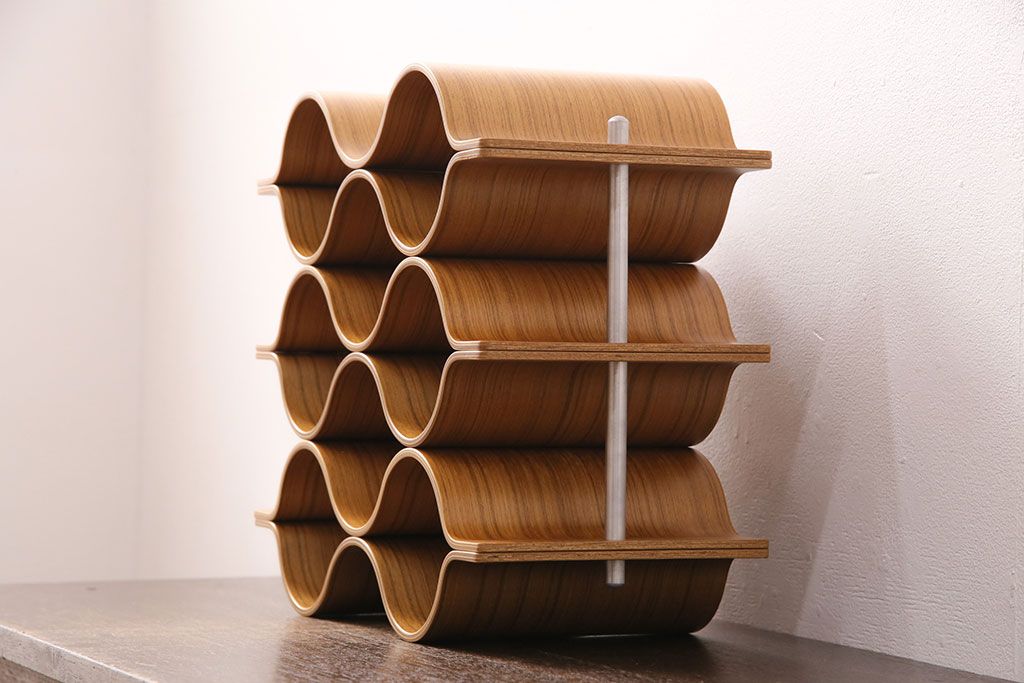 中古　美品　サイトーウッド(SAITO WOOD)　まるでオブジェのようなフォルムが美しいワインラック(ワインストレージ、ワイン収納、シャンパンホルダー)(R-049805)