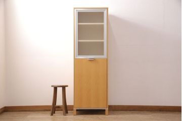 中古　インザルーム(in the room)　シンプルモダン!　アルミ枠の扉がおしゃれなキャビネット(収納棚、サイドキャビネット)(R-049811)