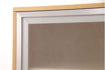 中古　インザルーム(in the room)　シンプルモダン!　アルミ枠の扉がおしゃれなキャビネット(収納棚、サイドキャビネット)(R-049811)