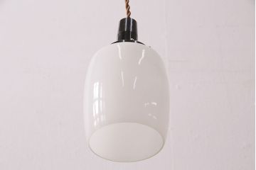 レトロ照明　昭和初期　シンプルで馴染みやすい筒型の吊り下げ照明(シェード、天井照明、ペンダントライト)(R-049815)