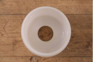 レトロ照明　昭和初期　シンプルで馴染みやすい筒型の吊り下げ照明(シェード、天井照明、ペンダントライト)(R-049815)