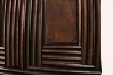 中古　極美品　松本民芸家具　直線的なデザインが美しく高級感を漂わせるリード型カップボード(定価96万円)(収納棚、戸棚、キャビネット)(R-049818)