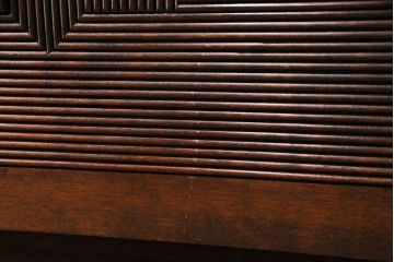 中古　極美品　松本民芸家具　直線的なデザインが美しく高級感を漂わせるリード型カップボード(定価96万円)(収納棚、戸棚、キャビネット)(R-049818)