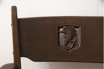 中古　神戸洋家具　永田良介商店　タツ型の彫刻存在感を放つアームチェア(1人掛け、シングルソファ)(R-049820)