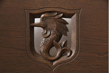 中古　神戸洋家具　永田良介商店　タツ型の彫刻存在感を放つアームチェア(1人掛け、シングルソファ)(R-049820)