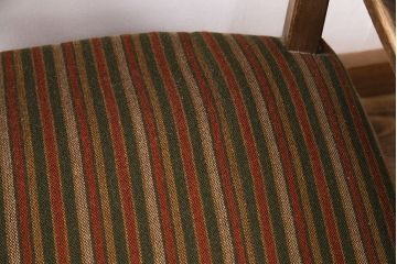中古　神戸家具　永田良介商店　タツ型の彫刻が存在感を放つ3人掛けソファ(三人掛け、3Pソファ)(R-049822)