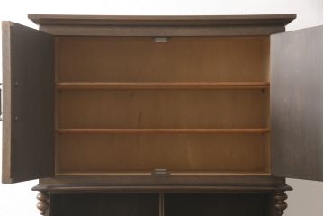 中古　永田良介商店　チルダ彫刻入食器棚(カップボード、キャビネット、収納棚)(定価約60万円)(R-049823)