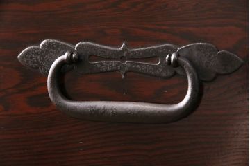 和製アンティーク　極上美品　上手物　三方栗材　美しい漆塗りが上質な雰囲気を高める重ね時代箪笥(チェスト、引き出し、衣装箪笥)(R-049824)