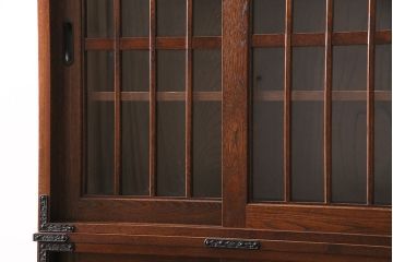 中古美品　府中製　ニレ材　高級民芸家具　戸棚(定価65万円)(収納棚、食器棚、キャビネット)(R-049825)