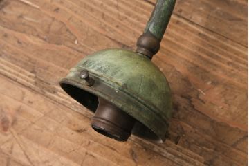 アンティーク照明　ユニークなシルエットが目を引くウォールランプ(壁掛け照明、壁付け照明)(R-049839)