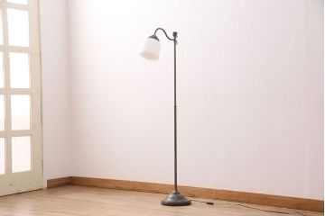 アンティーク照明　レトロな雰囲気がたまらない真鍮製のスタンドライト(スタンド照明、フロアスタンド)(R-049841)
