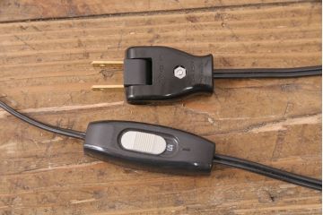 アンティーク照明　レトロな雰囲気がたまらない真鍮製のスタンドライト(スタンド照明、フロアスタンド)(R-049841)