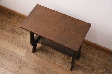 ビンテージ家具　神戸洋家具　洗練されたフォルムが品の良さを高めるナラ材製サイドテーブル(カフェテーブル、オケージョナルテーブル、飾り台、ヴィンテージ)(R-049844)