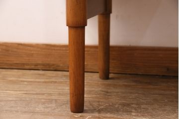 イギリスビンテージ　HERBERT E GIBBS(ハーバート・E・ギブス)　スタイリッシュなデザインが魅力的なチーク材製ドレッシングテーブル(ドレッサー、化粧台、引き出し、ヴィンテージ)(R-049848)