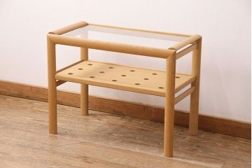 中古　美品　カリモク家具(Karimoku)　明るい色味が優しい雰囲気を漂わせるナラ材製サイドテーブル(センターテーブル、カフェテーブル)(R-049849)