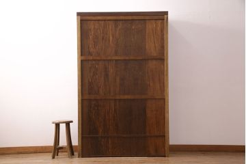 中古　美品　カリモク家具(karimoku)　コロニアルシリーズ　クラシックカントリーな佇まいが魅力の本棚(飾り棚、ブックシェルフ、書棚)(R-049850)
