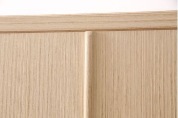 中古　美品　伝統工芸　春日部桐たんす　衣装盆付き　引手金具が上品な雰囲気を高める総桐箪笥(胴厚)(引き出し、チェスト、和タンス、衣装箪笥、着物箪笥)(定価約120万円)(R-049854)